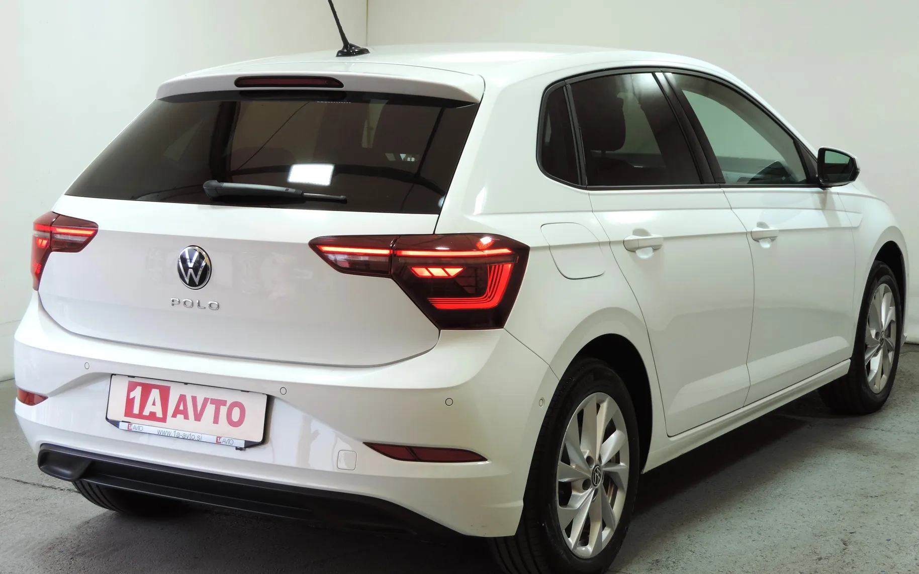 Zunanja slika - Volkswagen Polo - 1.0 TSI Style  ACC-KAMERA-MRTVI KOTI-2XPDC - 2