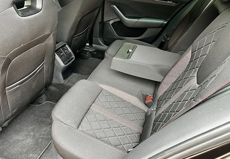 Zunanja slika - Škoda Octavia - RS 2.0 TSI+ALU19+MATRIX+PANORAMA+KAMERA+APPLE+PDC - 8