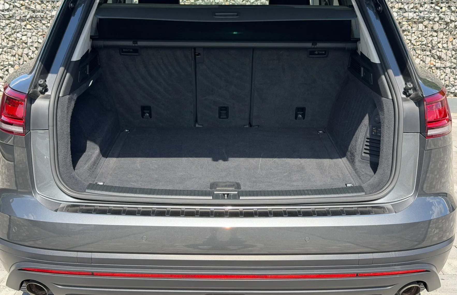 Zunanja slika - Volkswagen Touareg - 4MOTION|KLJUKA|ZRAČNO|VIRTUAL|4CON|KAM|GR.SED - 18