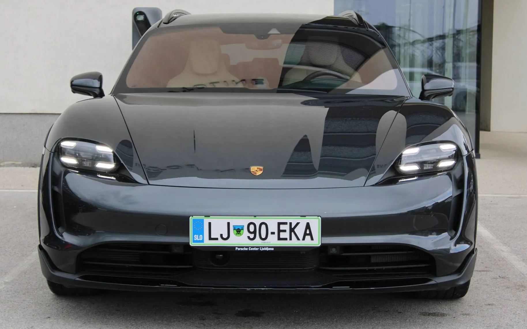 Zunanja slika - Porsche Taycan - 93KWH CROSS TURISMO LUFT HLAJ SED KAM360 MATRIX - 5