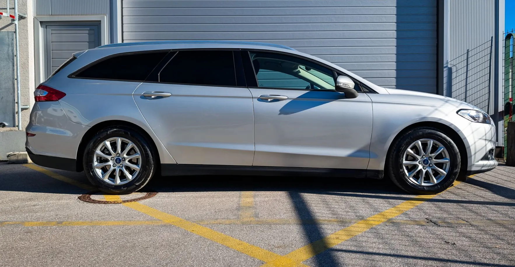 Zunanja slika - Ford Mondeo - 2.0 TDCi 110 kW Titanium - 4