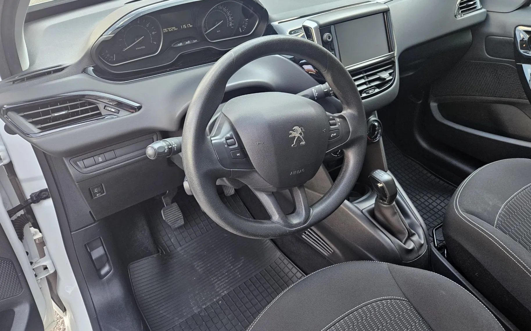 Zunanja slika - Peugeot 208 - 1.2 PureTech 82 Active - 6
