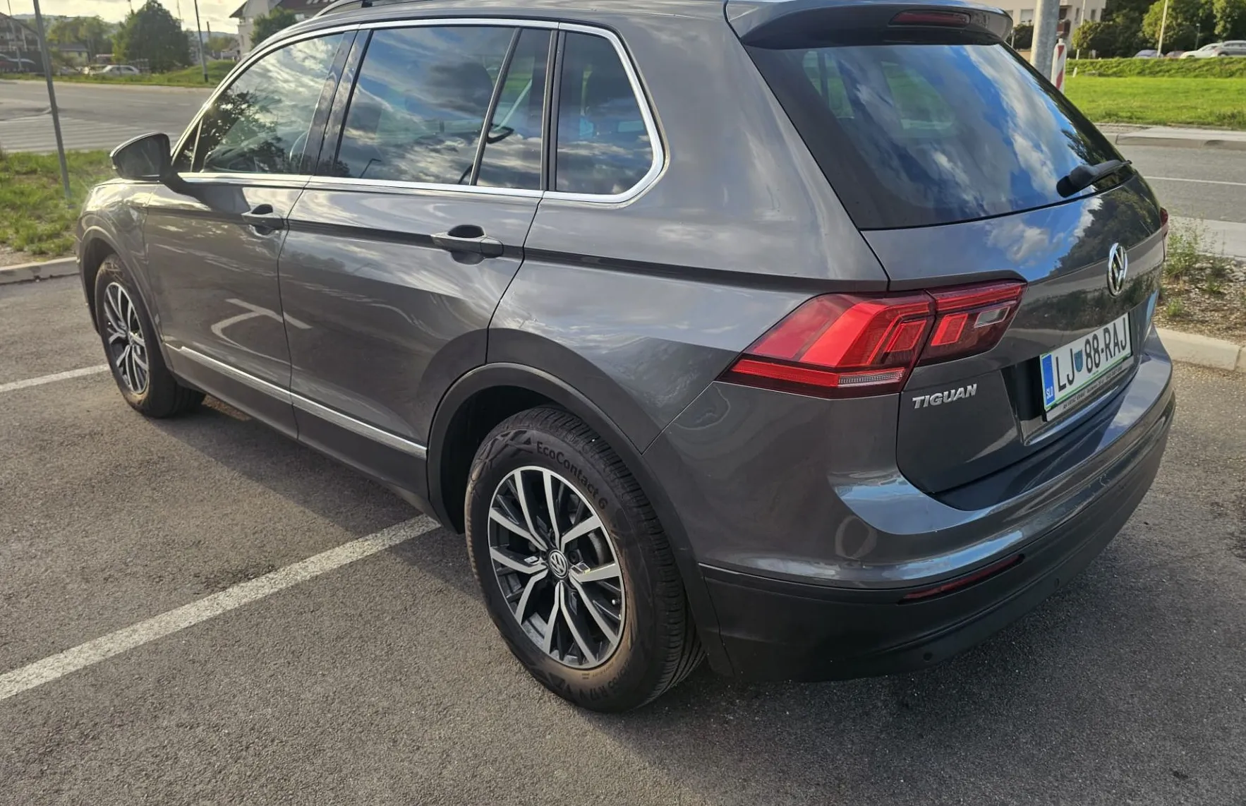 Zunanja slika - Volkswagen Tiguan - 2.0 TDI BMT Comfort Edition | SLO poreklo | 1 lastnica - 7
