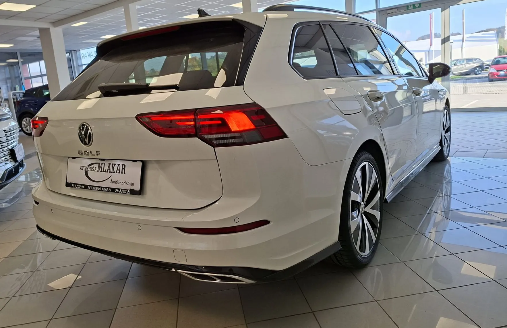 Zunanja slika - Volkswagen Golf - Variant 2.0 TDI R-Line avt. 110  150 - 4