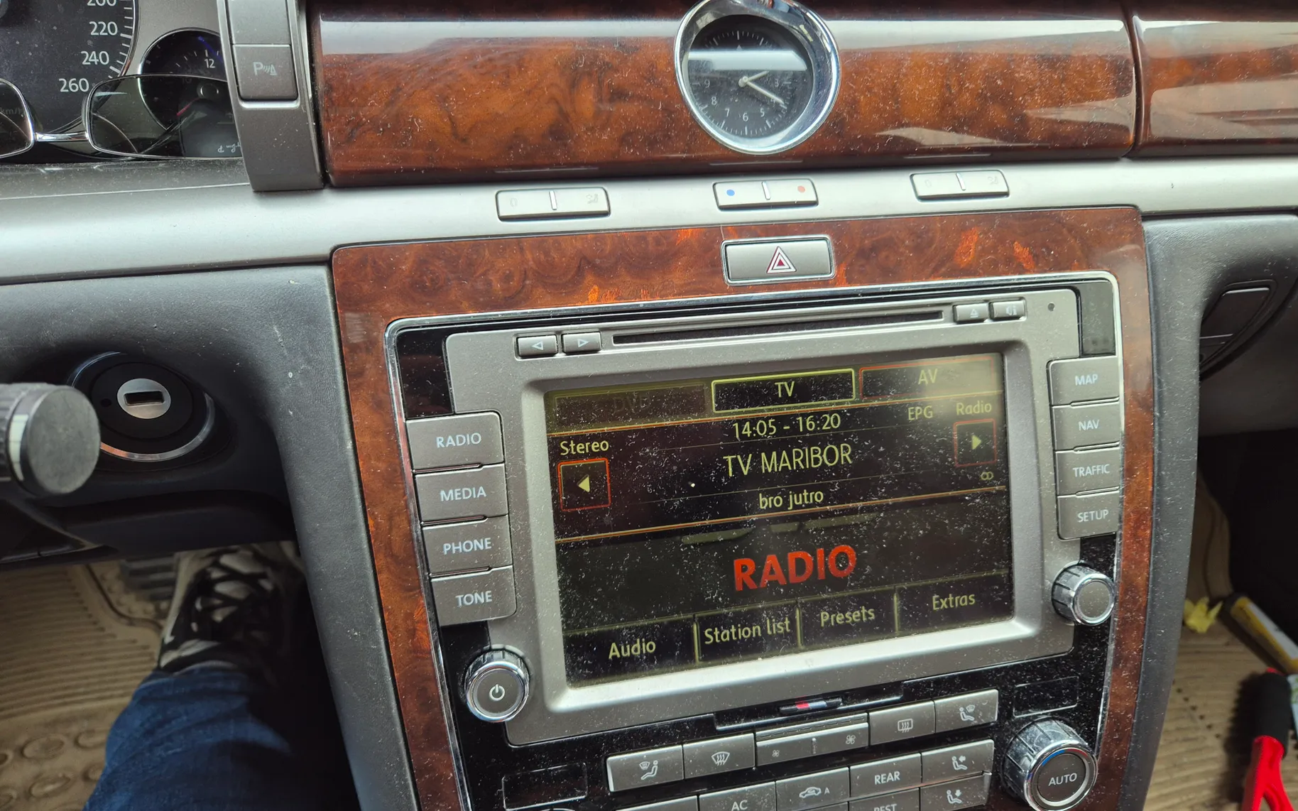 Notranja slika - VW Phaeton - DMR 3,0 V6 TDI 4MOTION Tiptronic - 5