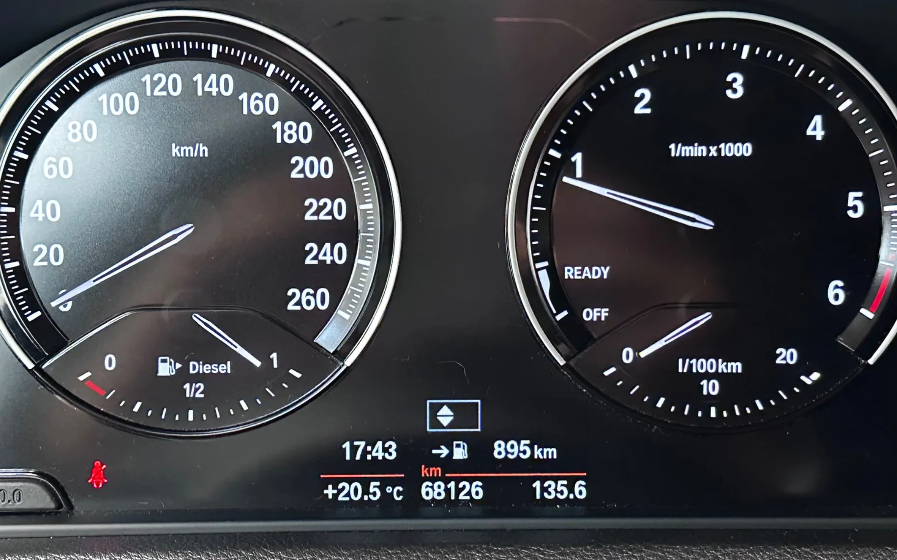 Notranja slika - BMW serija 2 Coupe: - serija 2  220d Coupe SAMO 68.000km+SLO VOZILO - 9
