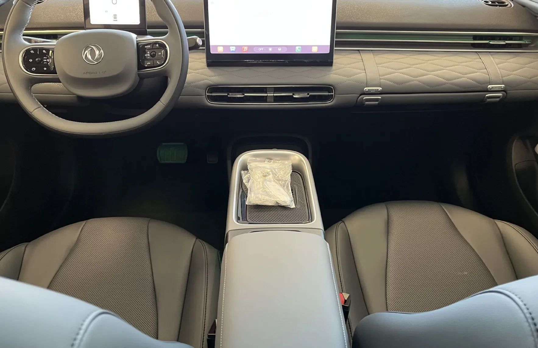 Zunanja slika - Dongfeng Box - 42.3 kWh 70 kW - NA ZALOGI - - 8