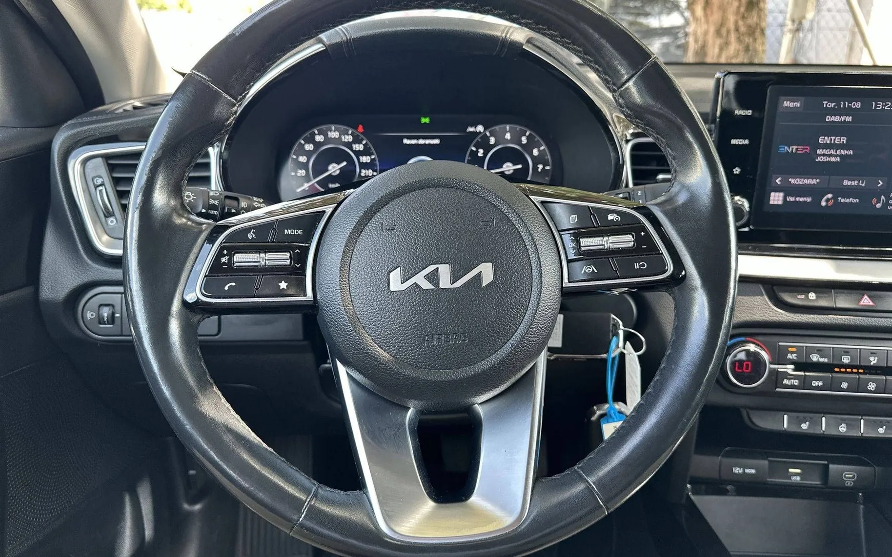 Notranja slika - KIA XCeed - 1.5 T-GDI EX WAY - 14