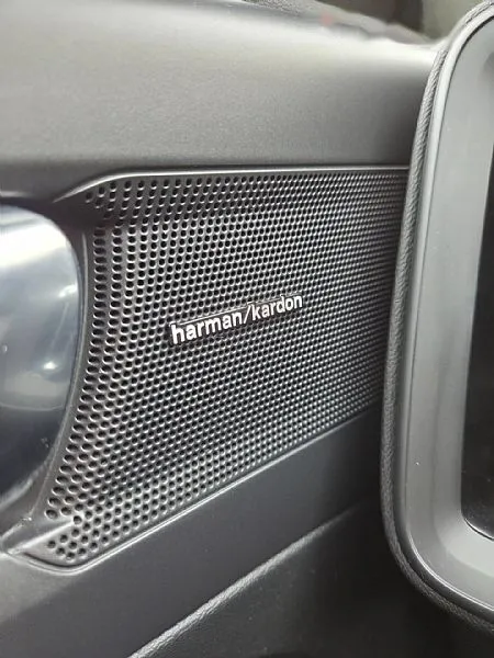 Zunanja slika - Volvo XC40 - 1.5T2 Momentum Core AUTOMATIC-FULLLED-NAVI-KAMERA - 16