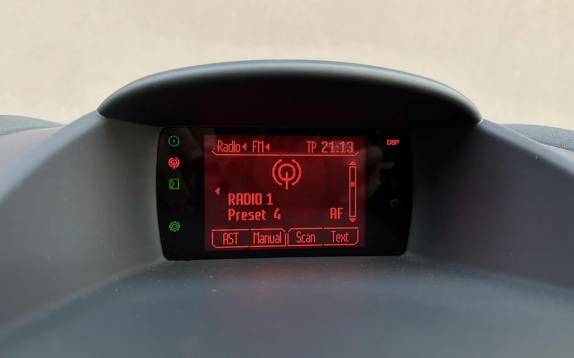 Notranja slika - Ford Fiesta - Ambiente 1,25 16V - 14
