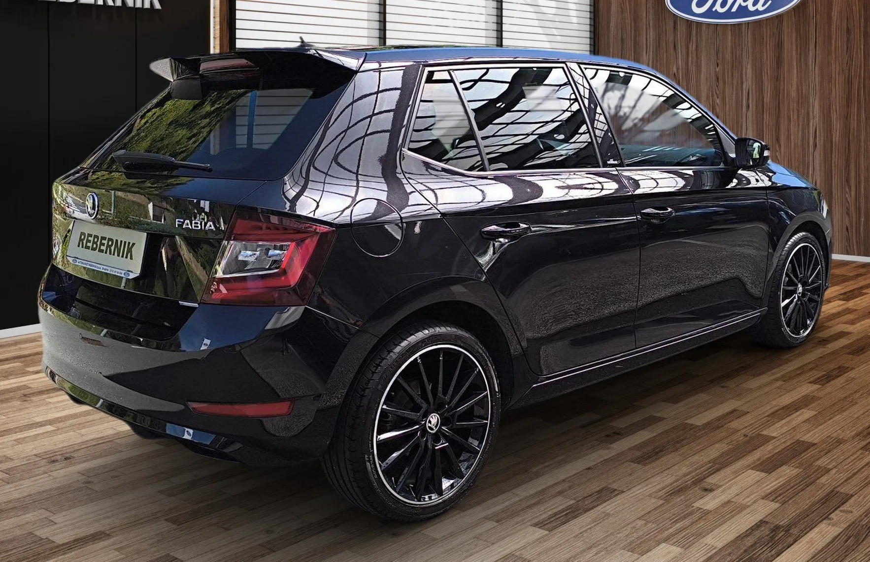 Zunanja slika - Škoda Fabia - 1.0 TSI Black Edition-SLO-1.LAST.- samo 80 TKM - 4