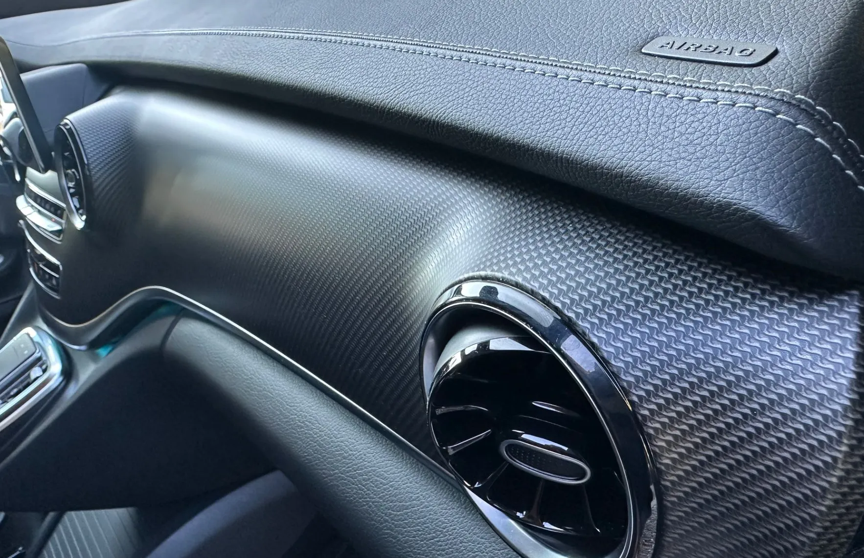 Zunanja slika - Mercedes-Benz V-Razred - V 300d AMG Exclusive dolgi Avt-KAM360-BURMESTER-VK - 15