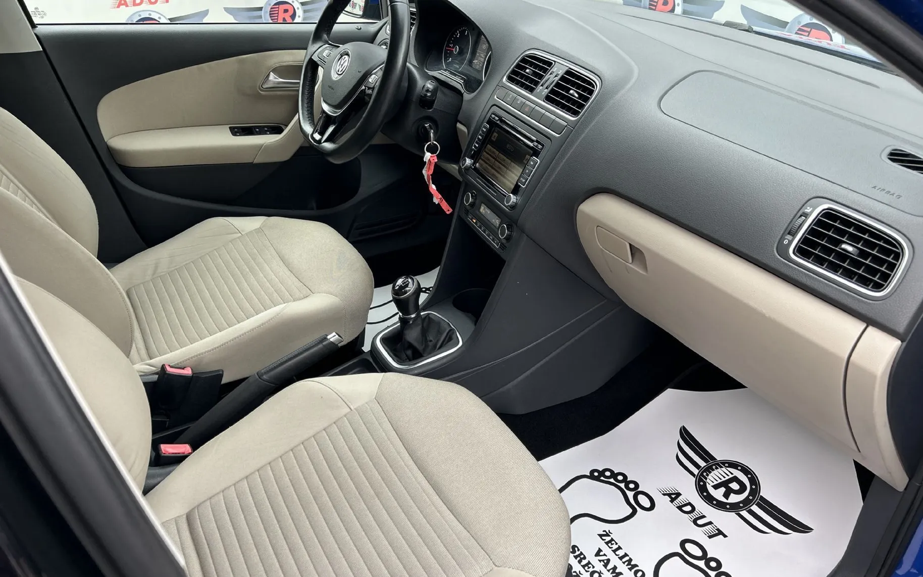 Zunanja slika - Volkswagen Polo - 1.6 TDI DPF Highline 66  90  PARK. NAVI. 1 LET.J.. - 9