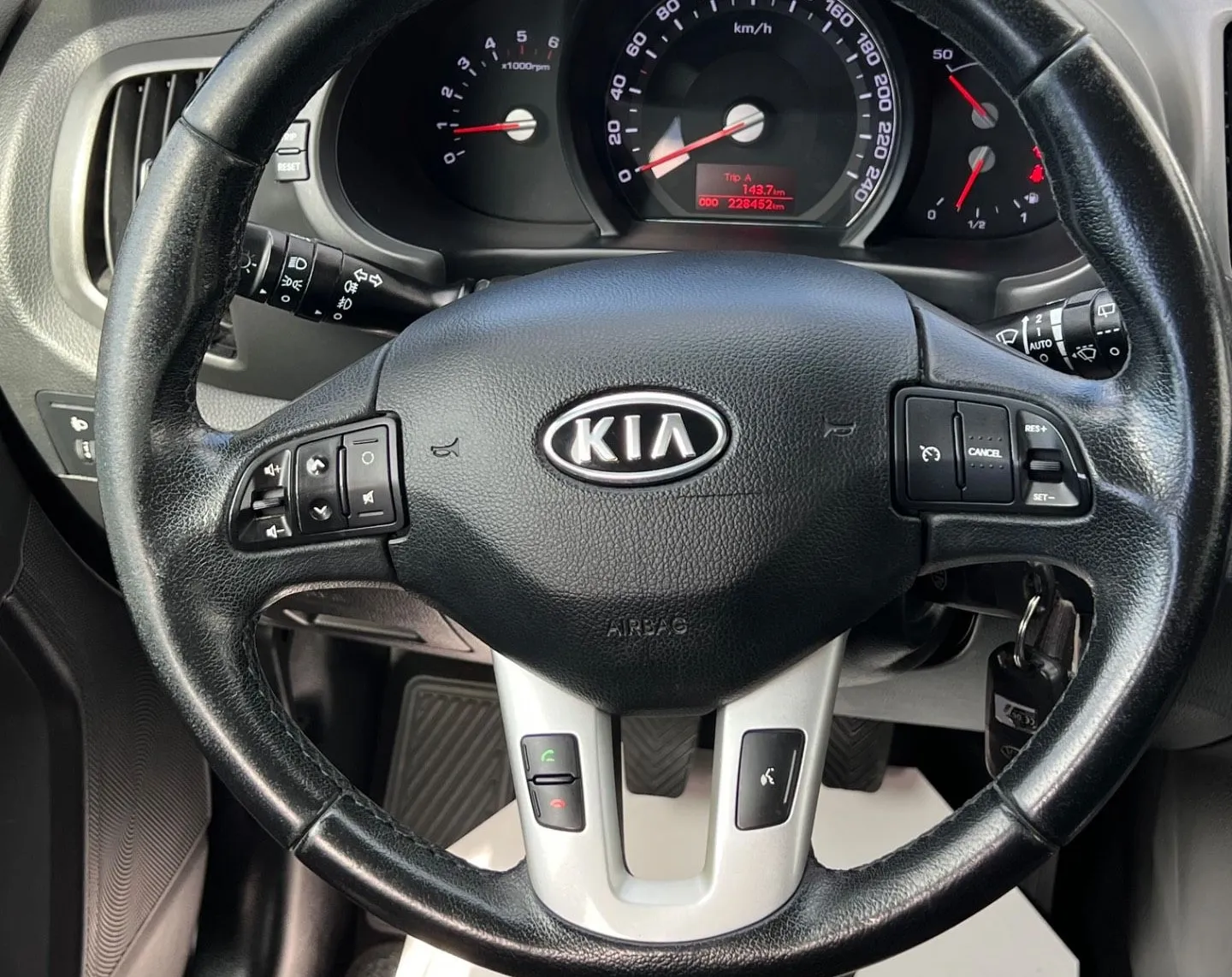 Notranja slika - KIA Sportage - 1.7 CRDi+SLO+ALU+PDC+USB - 12
