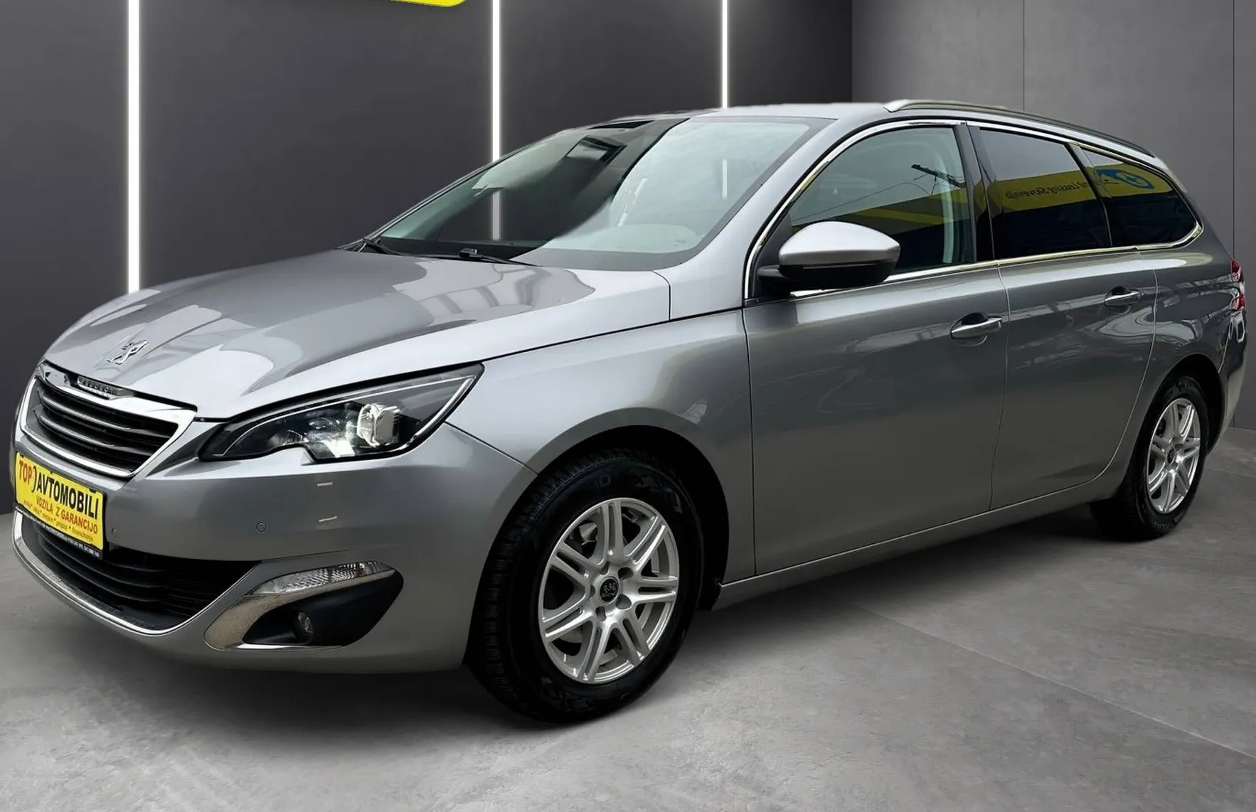 Zunanja slika - Peugeot 308 - 1.2 PureTech LED NAVI TEMP PDC MOŽNOST BREZ POLO.. - 3