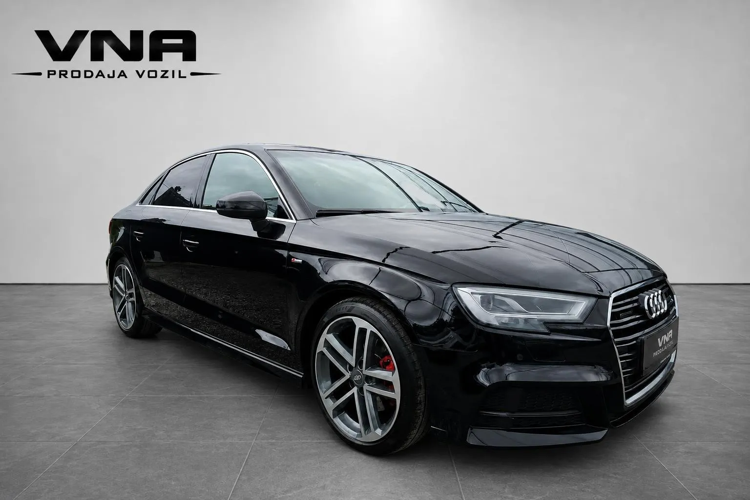 Zunanja slika - Audi A3 - Limuzina quattro 2.0 TDI S tronic |S-LINE|MATRIX| - 3