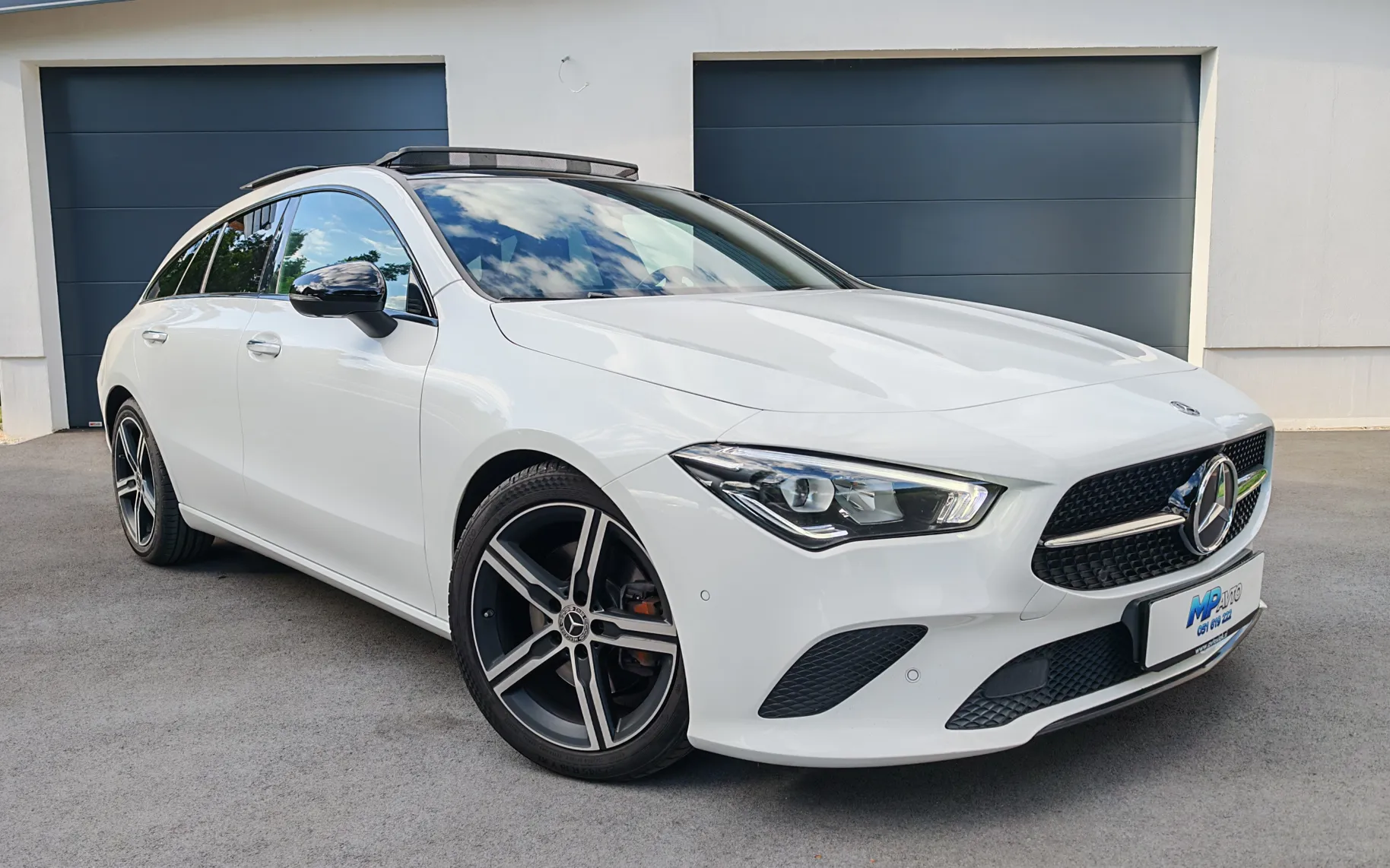 Zunanja slika - Mercedes-Benz CLA-Razred - Shooting Brake 220 d 190hp Pano 360° Full Led - 3