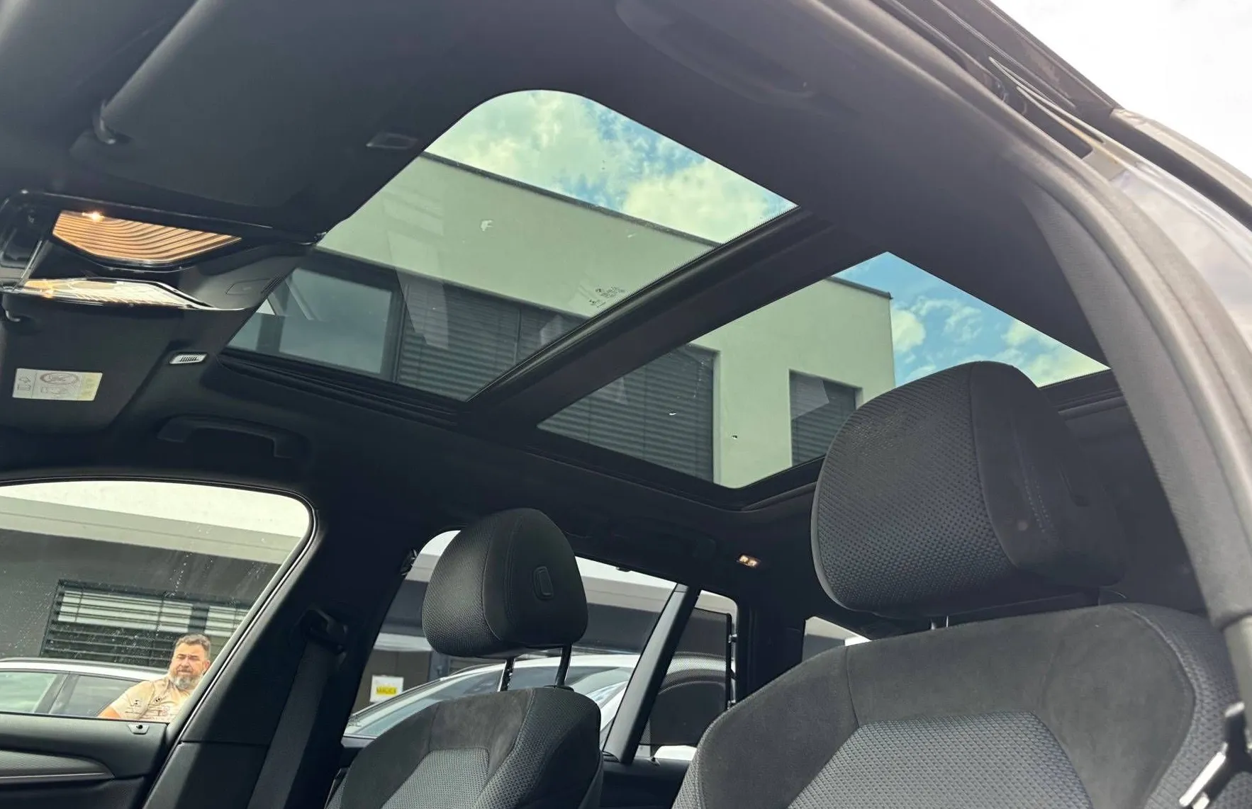 Zunanja slika - BMW Serija 5 - Touring: 520d M-PAKET FUL LED NAVI TEMP PANO PDC KLJUKA - 18