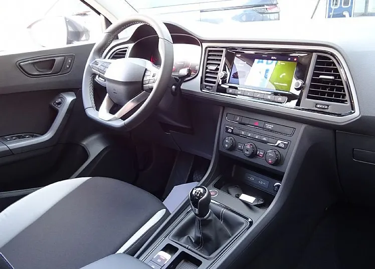 Zunanja slika - Seat Ateca - 1.0 TSI 85 KW HOLA -NA ZALOGI - - 11