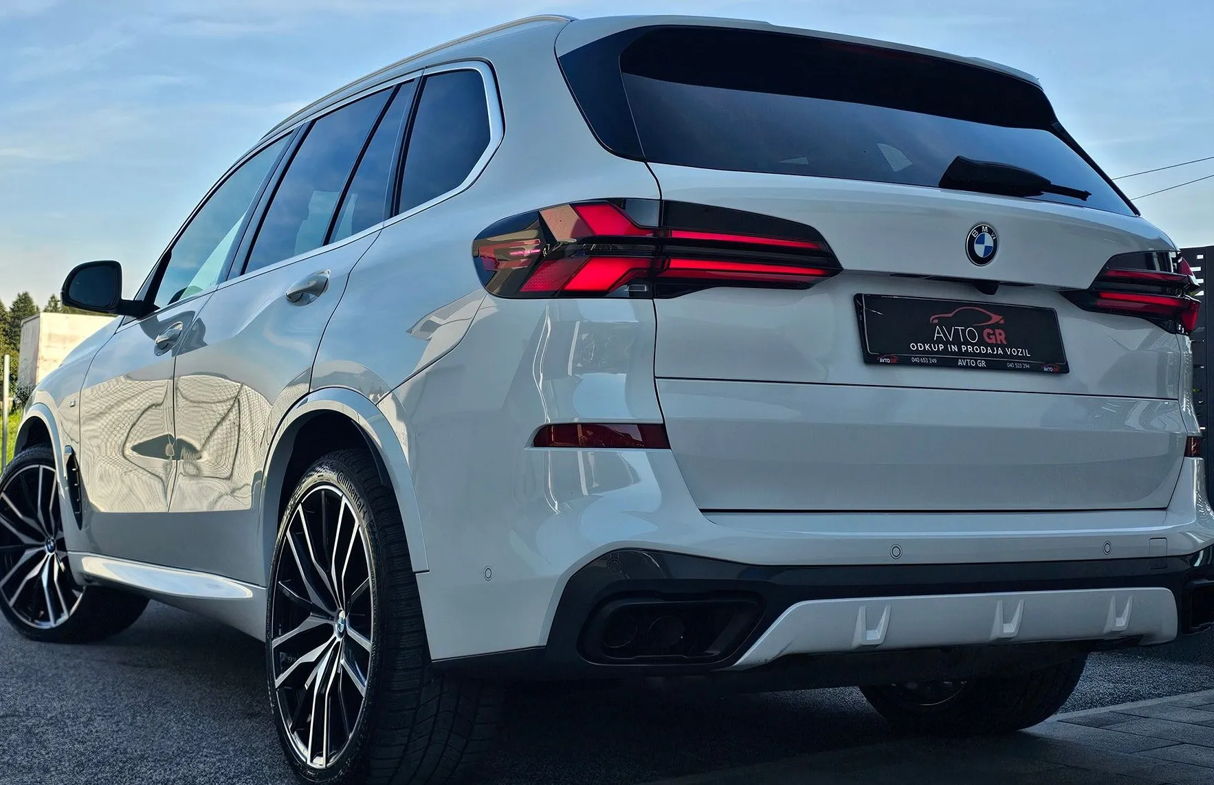 Zunanja slika - BMW X5 - serija : xDrive40i Avt.- Le 49.000km-LED-22COL- HUD-KAM360 - 8