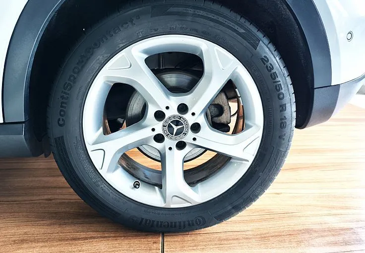 Zunanja slika - Mercedes-Benz GLA-Razred - 180 7DCT-NAVI-KAMERA-DAB-FULL LED-WINTER-VIDEO - 4