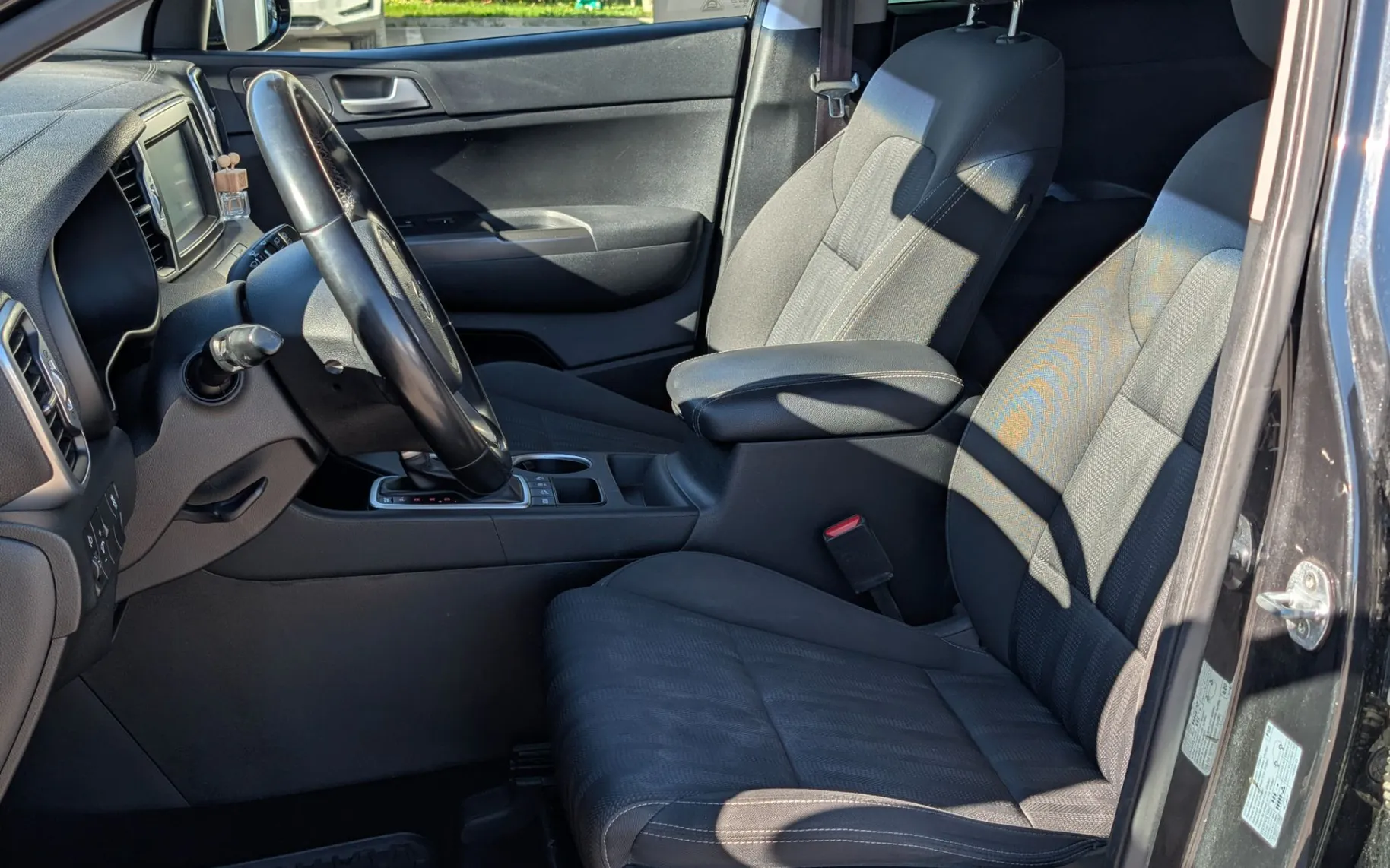 Zunanja slika - KIA Sportage - 2WD 1.7 CRDI City ISG 19 - 9