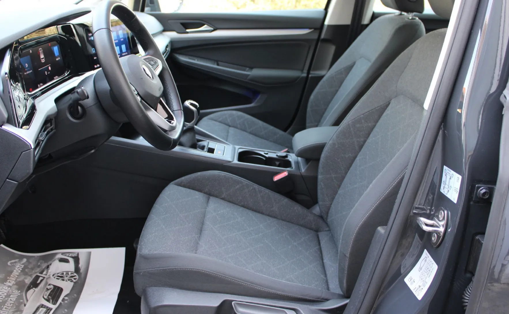 Zunanja slika - Volkswagen Golf - 2.0 TDI BUSINESS 85  115  LED NAVI ALU PDC KAMERA - 12