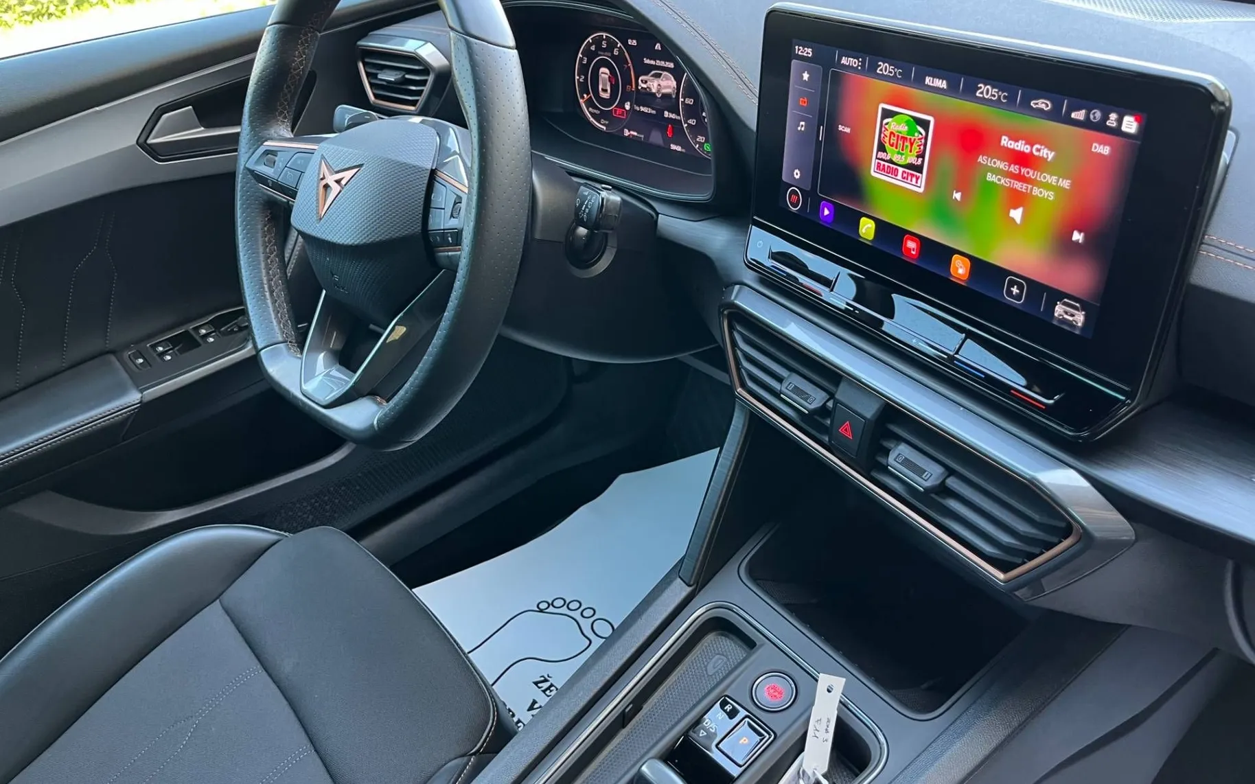 Notranja slika - Cupra Formentor - 1.5 TSI DSG-1 LASTNIK-59400 km-LED-19 COL-ODLIČEN. - 12