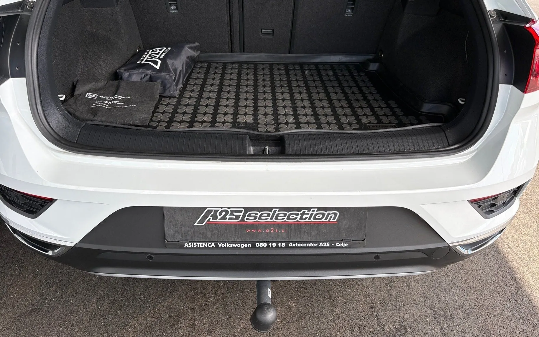 Notranja slika - Volkswagen T-Roc - 1.5 TSI Sport-SLO-Full LED-Drive Mode-Vl.kljuka - 12