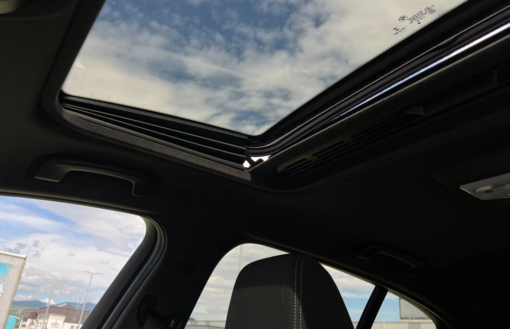 Zunanja slika - BMW Serija 1 - : 116d Sport Line AVT. LED. PANO. 2X PDC. TEMPOM. - 13