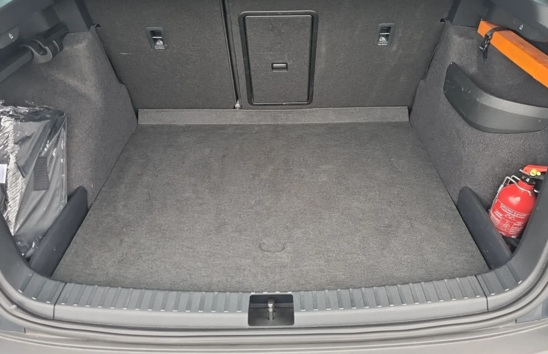 Zunanja slika - Škoda Karoq - Active 1.6 TDI - 12