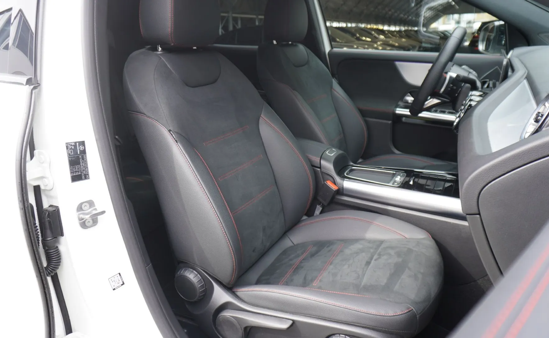 Zunanja slika - Mercedes-Benz GLA-Razred - GLA 200 AMG LINE - 10