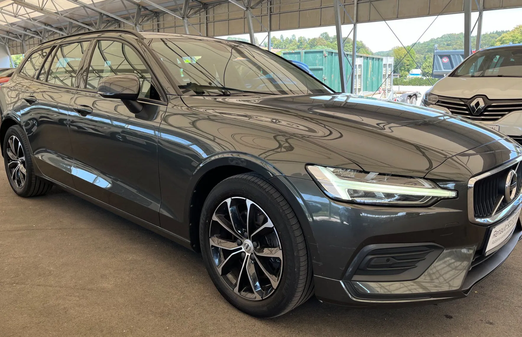 Zunanja slika - Volvo V60 - B3P Momentum Pro - 3