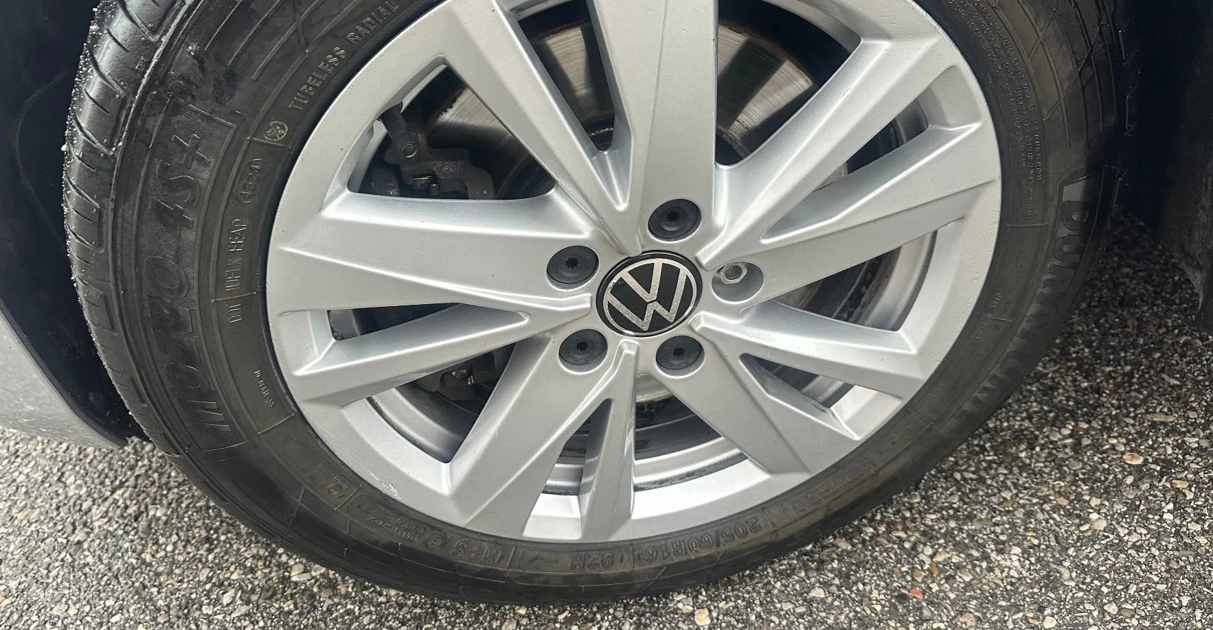 Zunanja slika - Volkswagen Touran - 2.0 TDI DSG.NAVI.KAMERA.NAREJEN VEL.SERVIS+MENJALN - 9