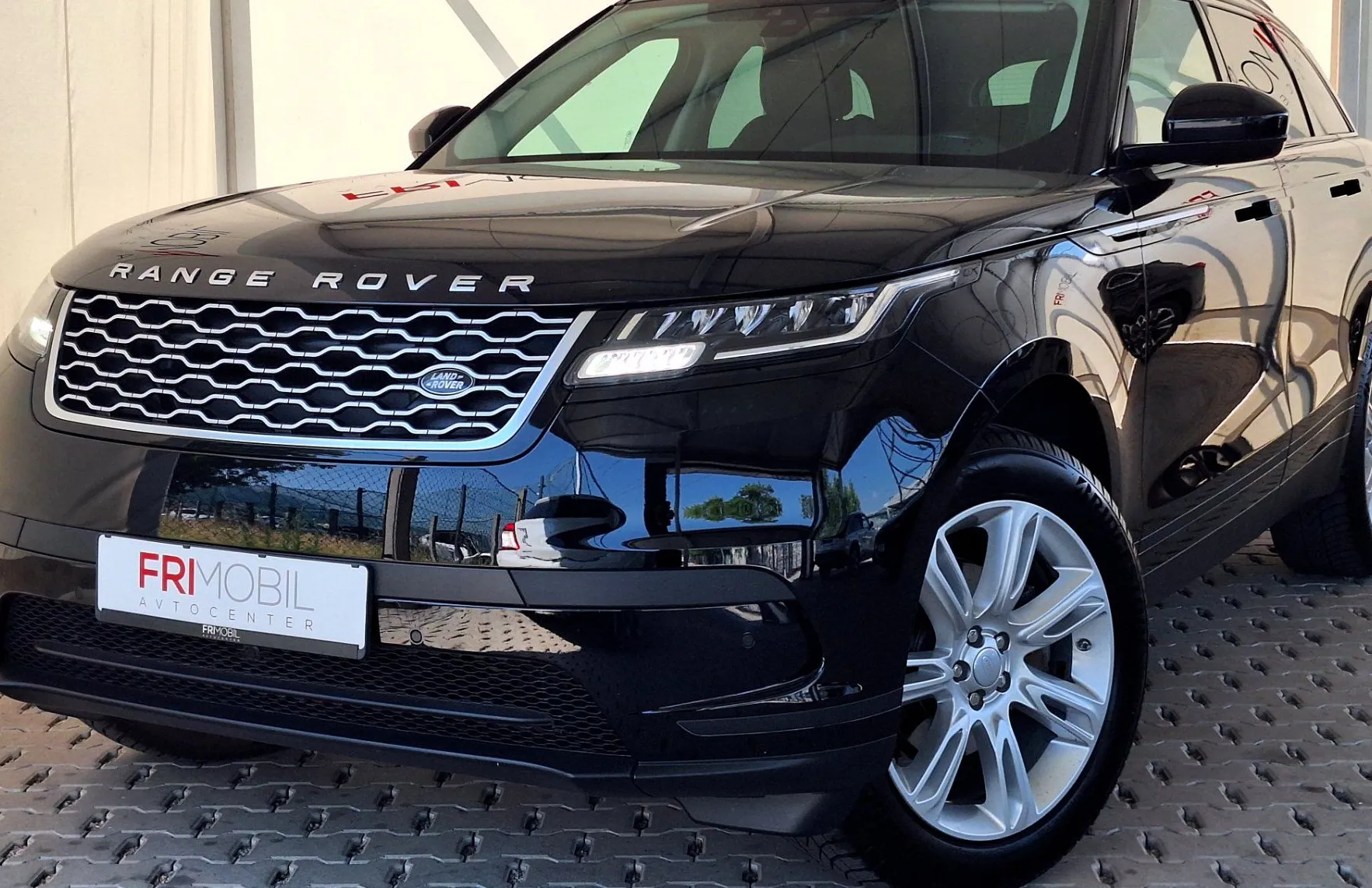 Zunanja slika - Land Rover Range Rover Velar - 2.0 TD Base Aut.•ALCANTARA•KAMERA•ALU20•VL.KLJU - 1