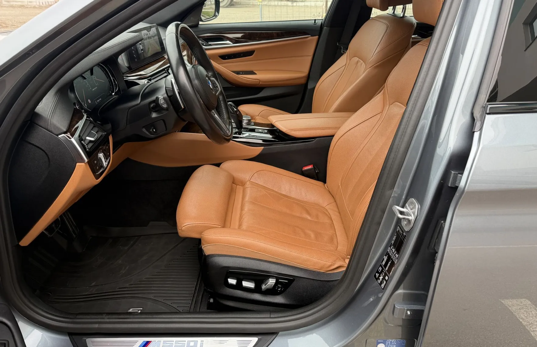 Zunanja slika - BMW Serija 5 - : M550i xDrive – masaža. HUD. M paket. WEBASTO - 10