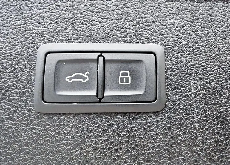 Zunanja slika - Audi Q5 - 40 TDI quattro S tronic Sport 140kW - SLO - LED - 17