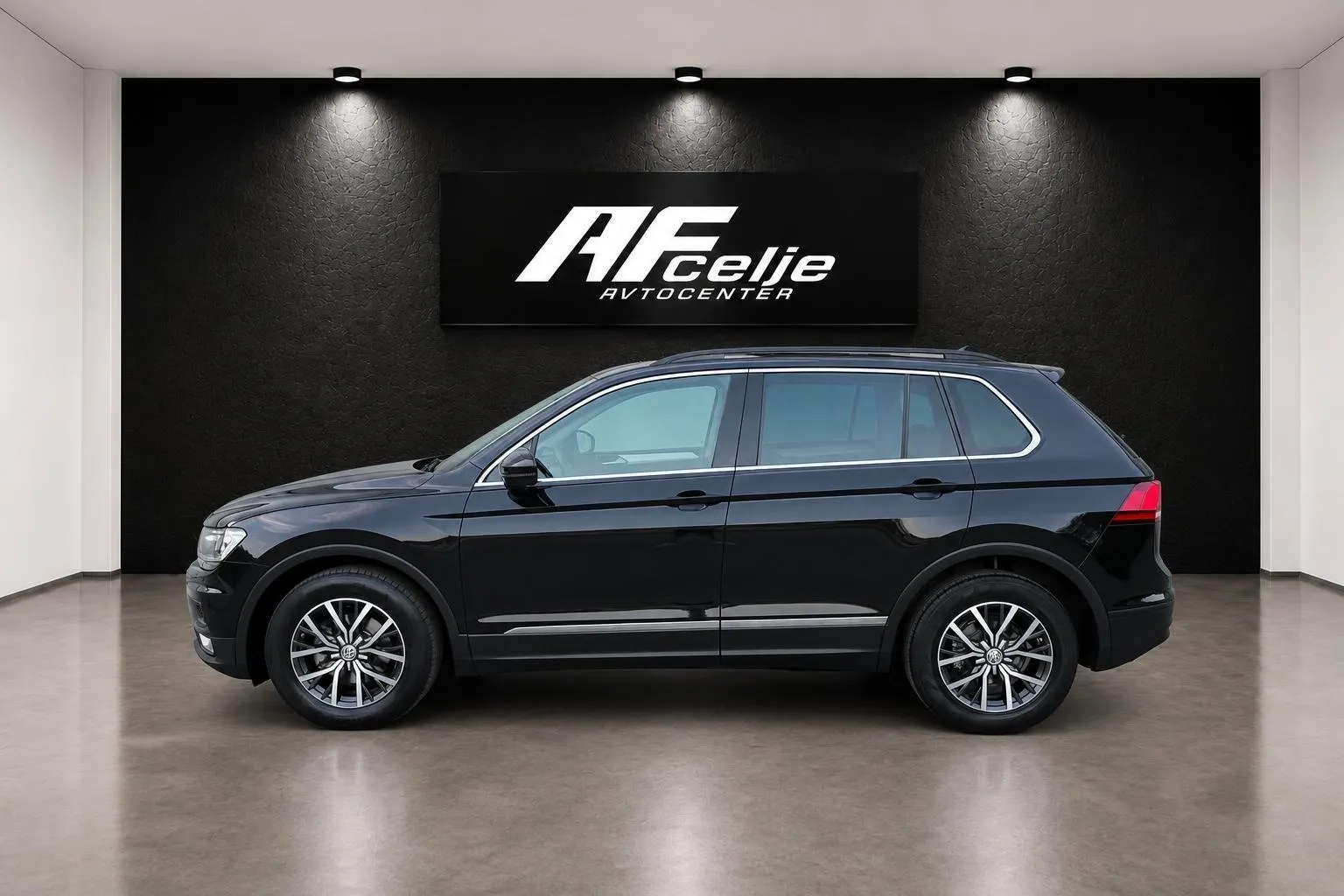 Zunanja slika - Volkswagen Tiguan - 2.0 TDI-H LINE-PANORAMA-VIRTUAL-LIZING ZA TUJCE- - 6