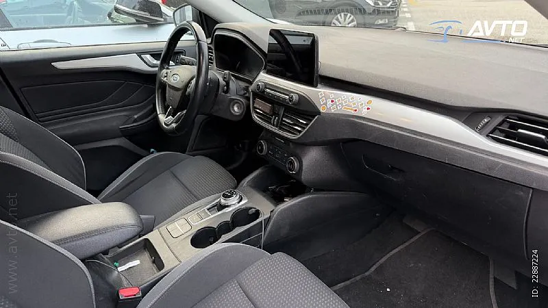 Notranja slika - Ford Focus - 1,5 EcoBlue Active - 6