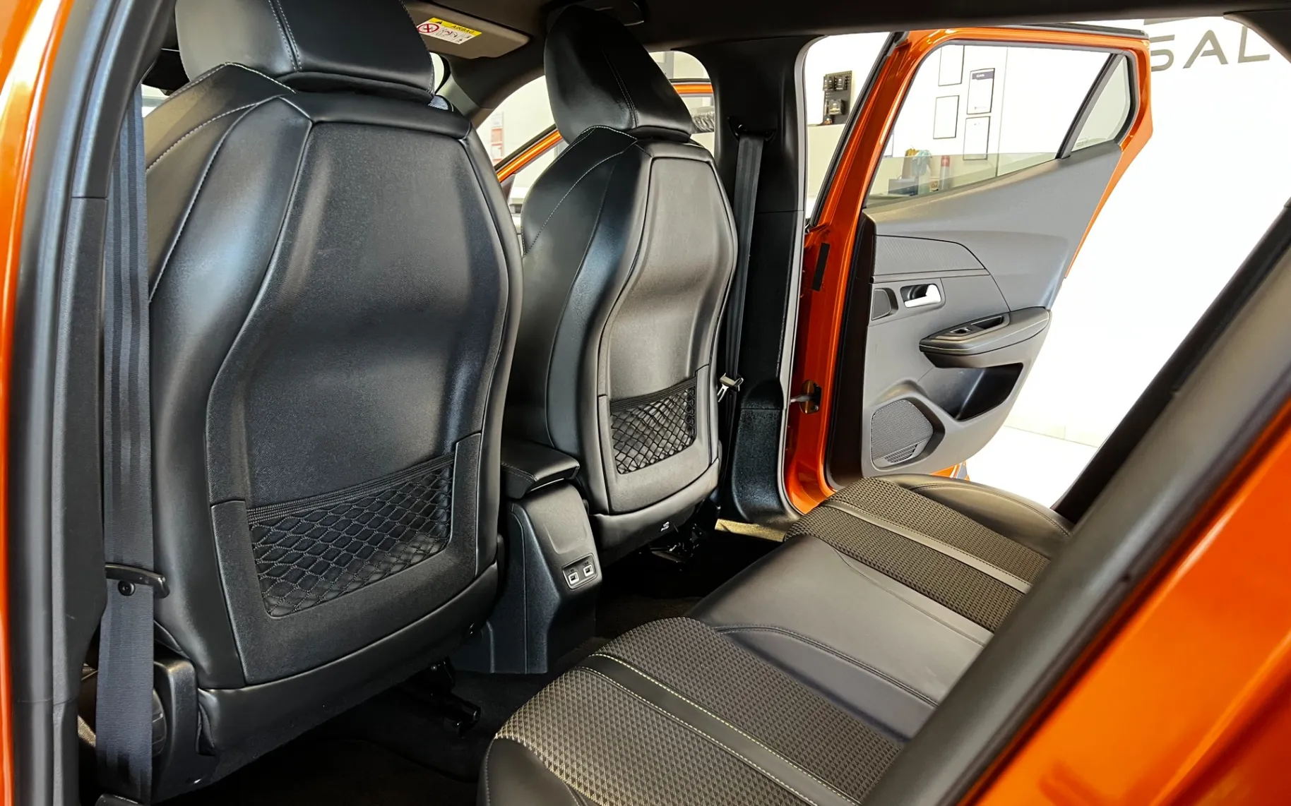 Zunanja slika - Peugeot 2008 - 1,2 PureTech 130 S&S GT Avt. - 10