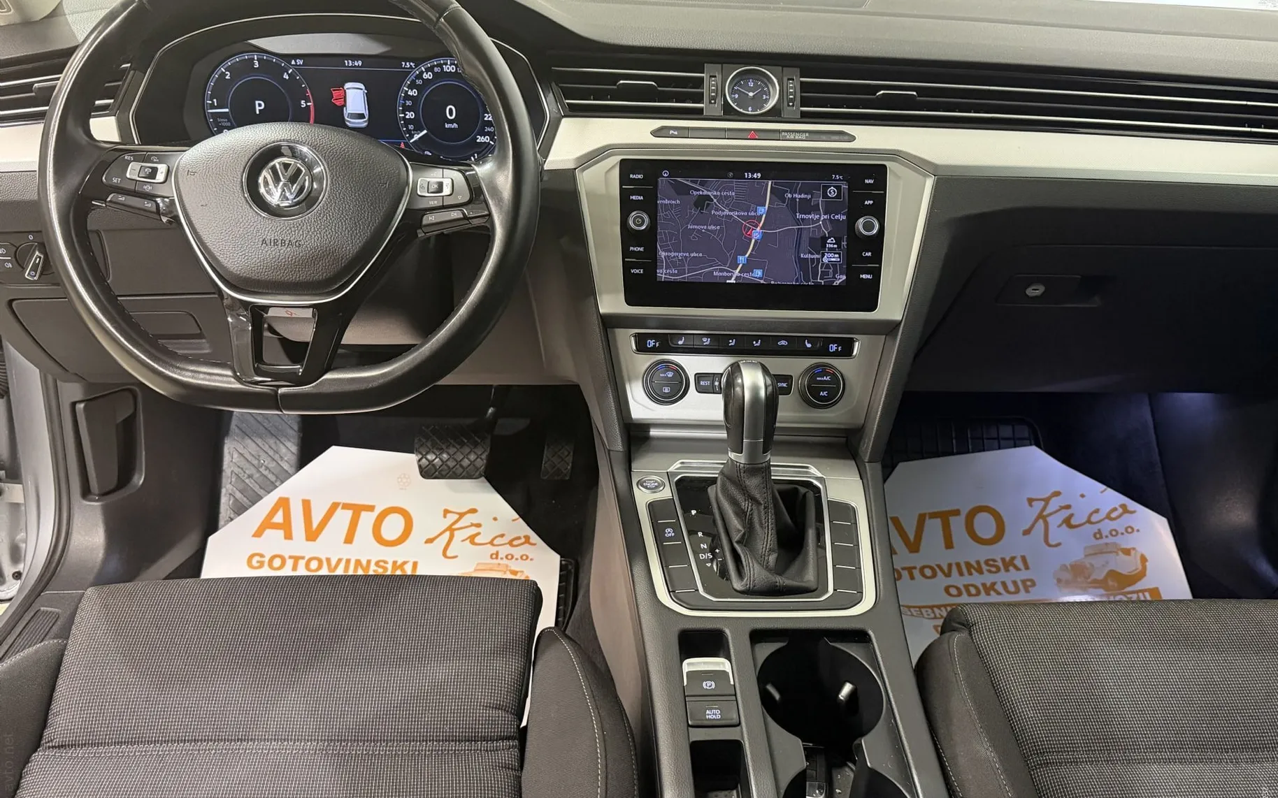 Notranja slika - VW Passat Variant - 2.0 TDI-DSG-VIRTUAL-FULL LED-KAMERA-RADAR TEM-NA.. - 10