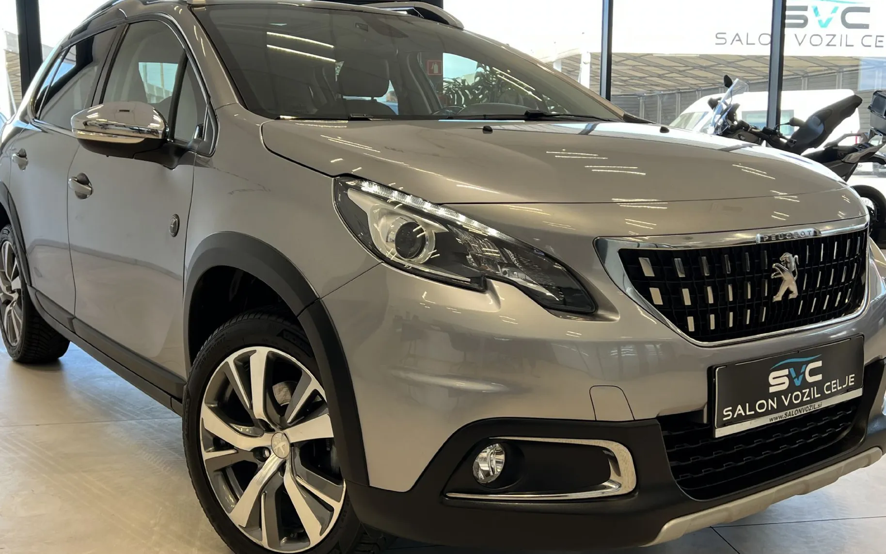 Zunanja slika - Peugeot 2008 - 1.2-110KM-VELIK SERVIS-CROSSWAY-JAMSTVO-OBROK 90€ - 5