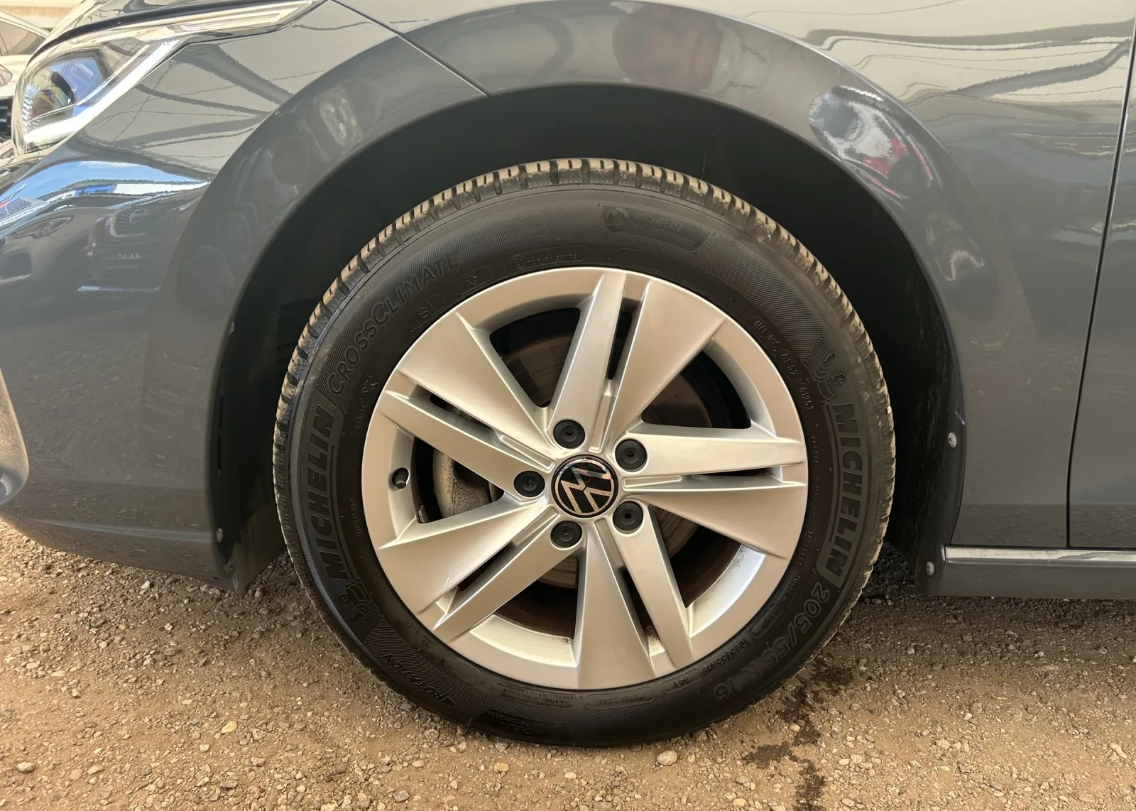 Zunanja slika - Volkswagen Golf - 1,5 TSI - 19