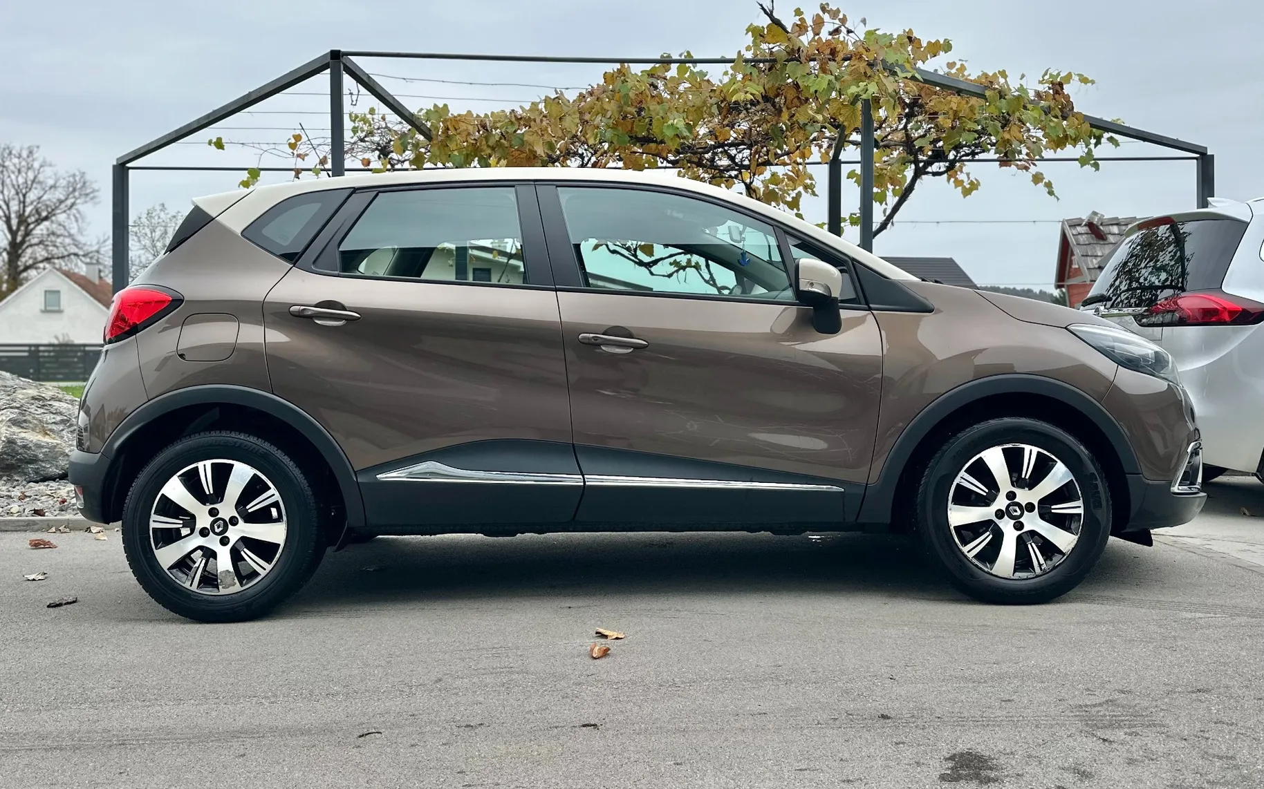 Zunanja slika - Renault Captur - Outdoor Energy TCe 90+SLO+1.LASTNIK+SAMO 100.000KM - 5