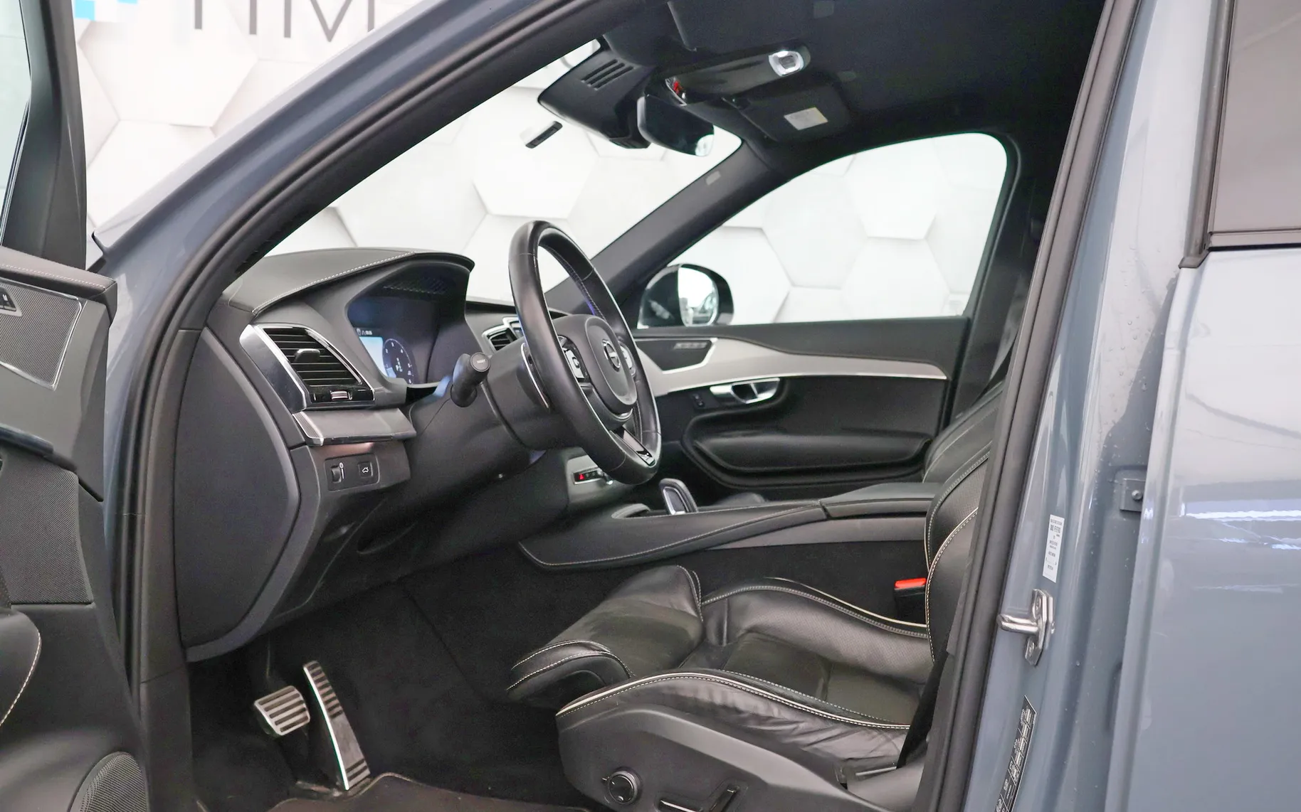 Zunanja slika - Volvo XC90 - B5D 2.0d AWD Geartronic R-Design 235KM - 9