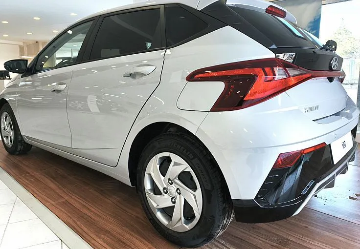 Zunanja slika - Hyundai i20 - 1.0 T-GDI COMFORT-WINTER-ACC-REZ.KOLO-VIDEO - 4