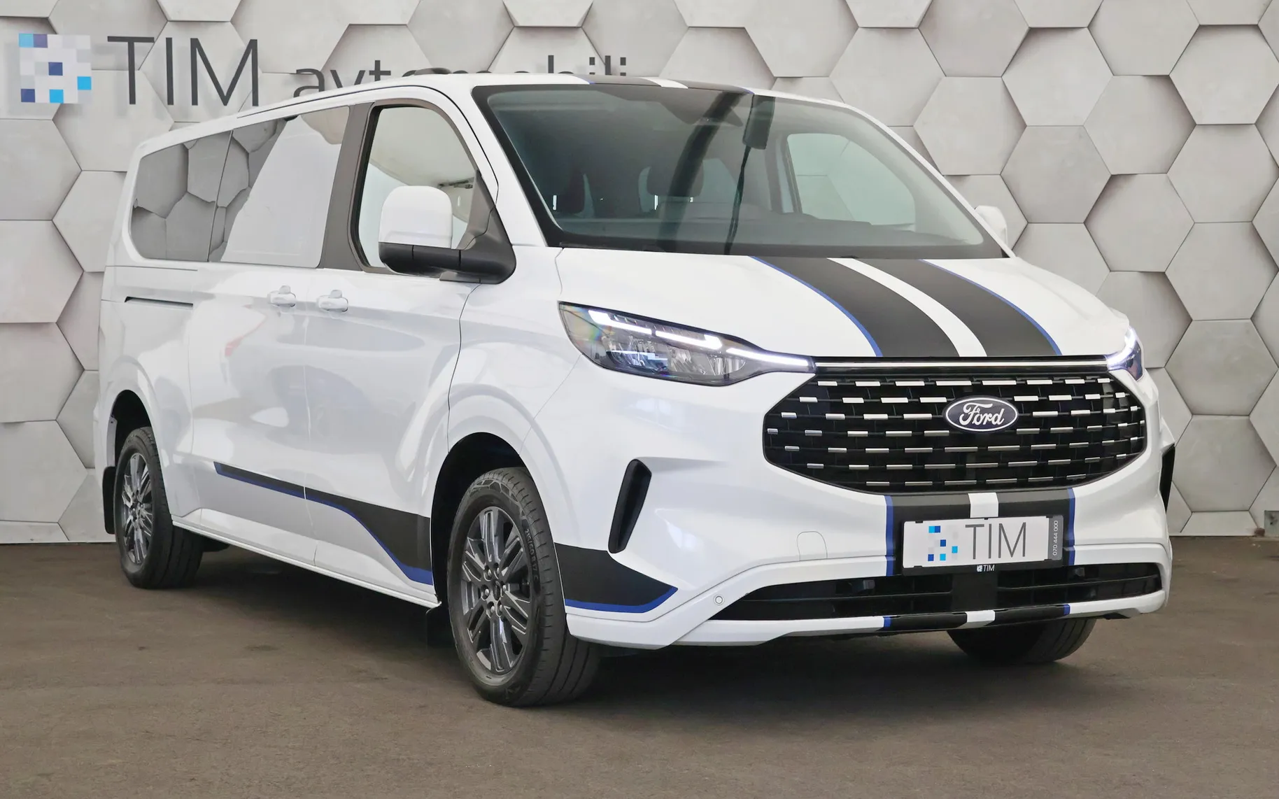 Zunanja slika - Ford E-Transit Custom - Sport L2 2.0 TDCi 150KM 1+8 - 2