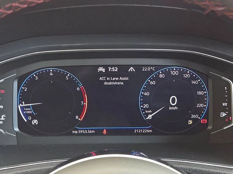 Zunanja slika - Volkswagen T-Roc - 1.5 TSI BMT Style SLO. POREKLO 1.LASTNIK - 12