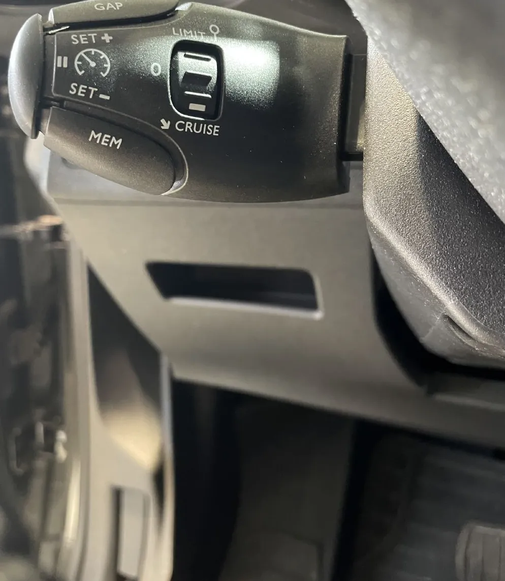 Zunanja slika - Peugeot 5008 - 1.5HDI-NAVIGACIJA-360KAMERA-MRTVI KOT-RADAR-LED-18 - 17