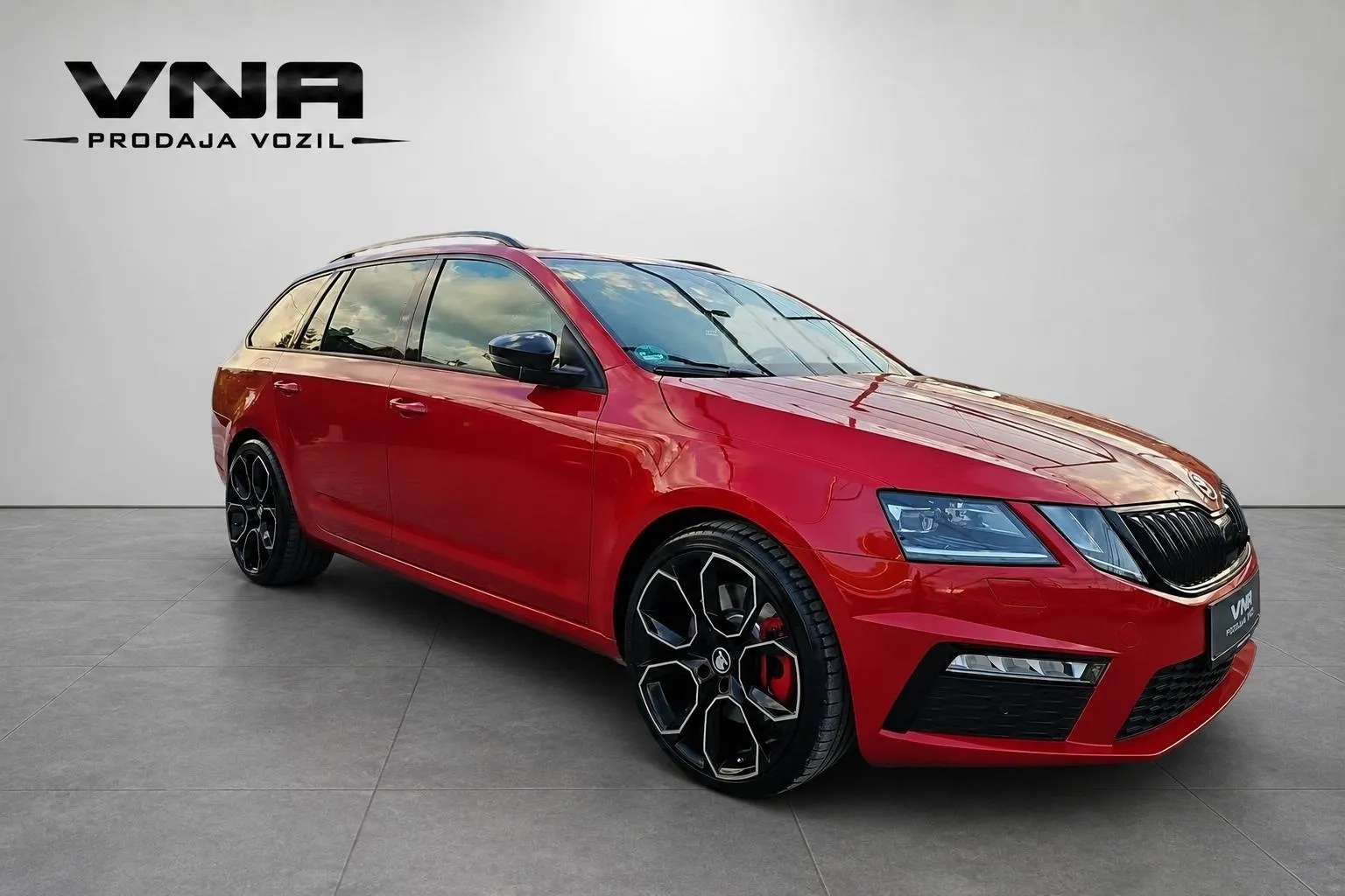 Zunanja slika - Škoda Octavia - Combi 2.0 TSI RS 245 DSG |VIRTUAL|PANO|KAMERA|TO.. - 3